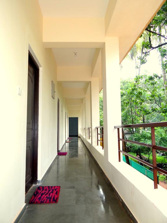 Apple House Arpora